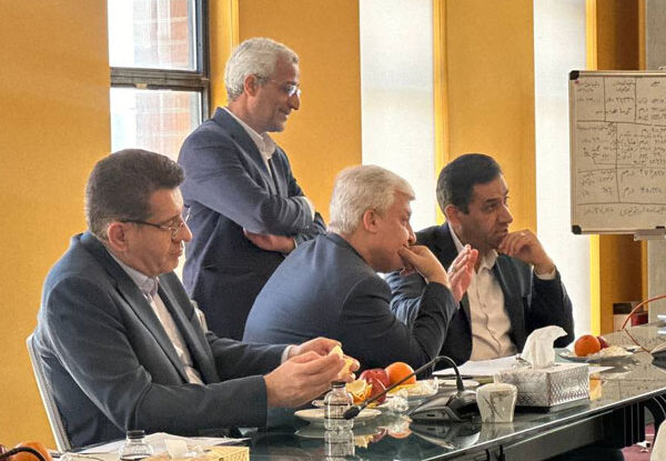 بازدید مدیر کل بانک سپه و معاونین استان از گروه صنعتی نفت ابزار